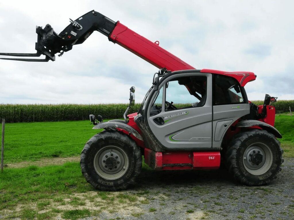 farm telehandlers 4