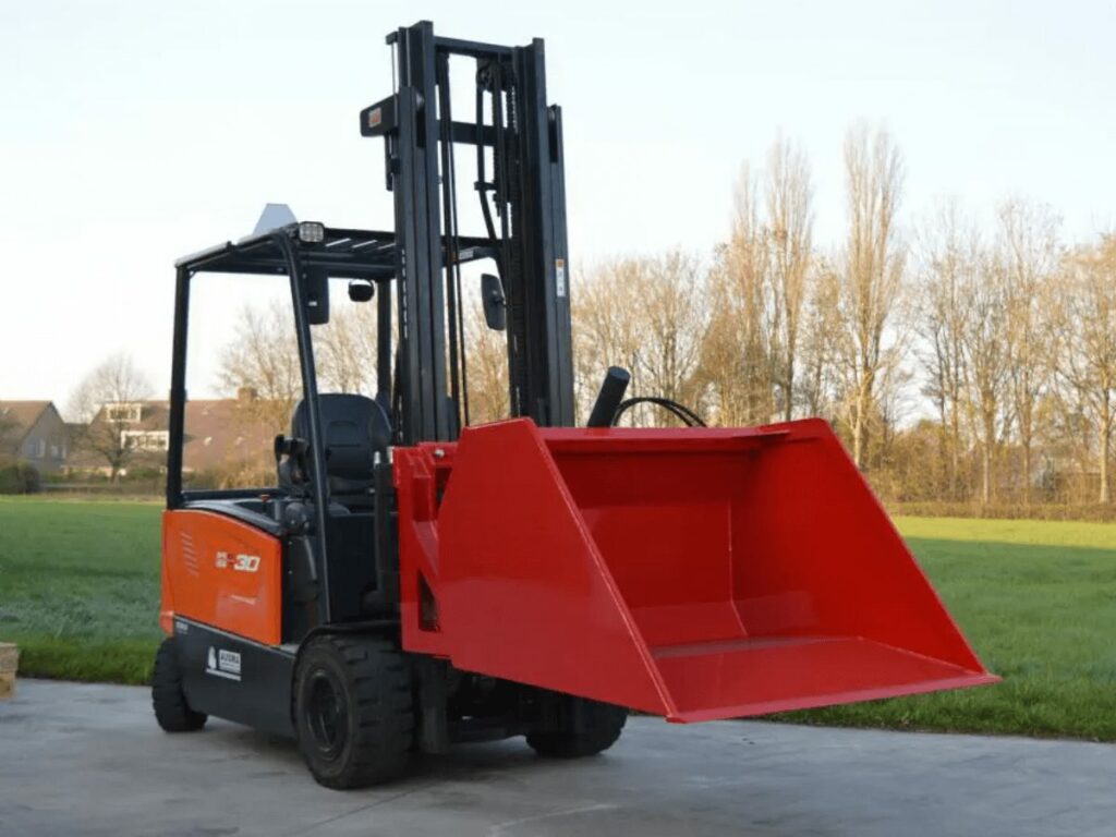 forklift with bucket2