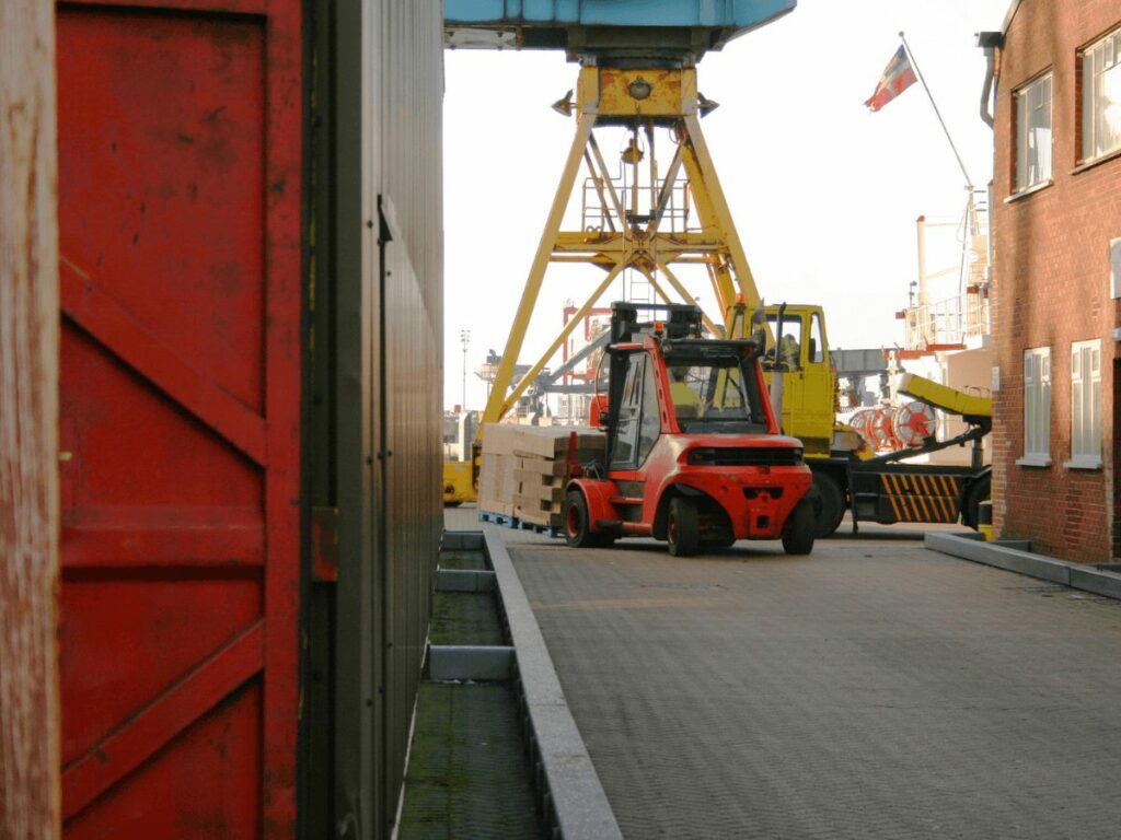 outdoor forklift3