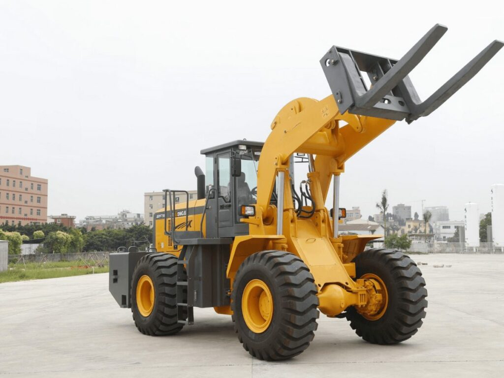 tractor forklift1