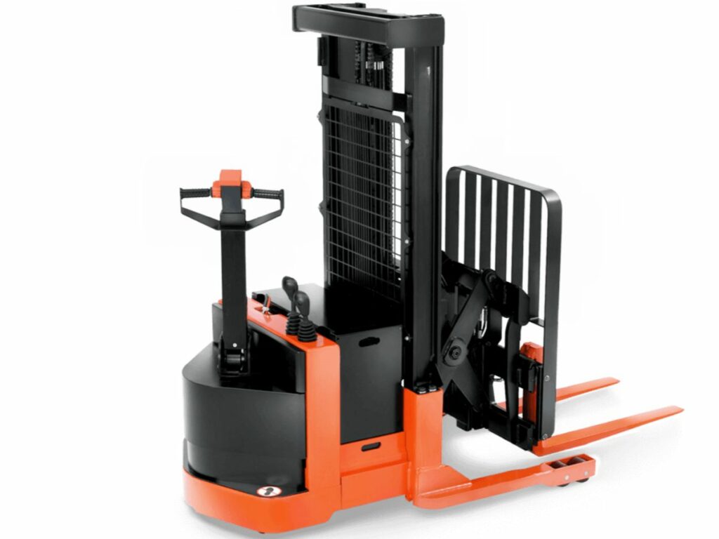 walkie reach stacker2